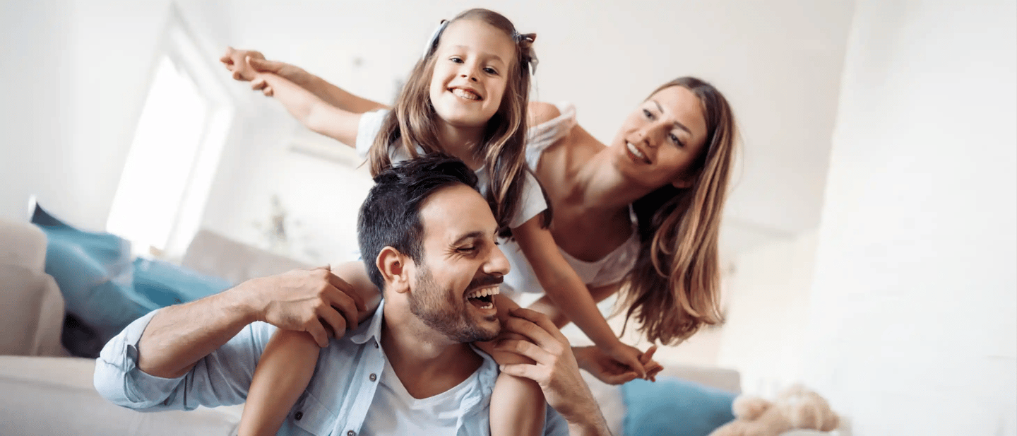 familia seguros con alarma de sector alarm