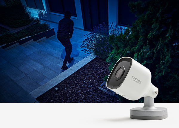 Descubre la mejor tecnología en nuestra nueva cámara Arlo Security!  La cámara  Arlo Security cuenta con un potente foco de luz y sirena integradas que se  activan automáticamente al detectar movimiento